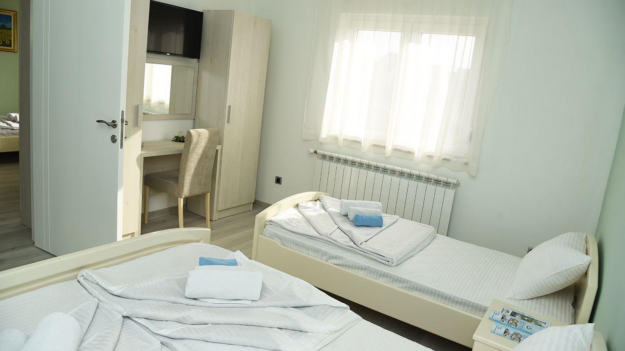 Hotel Mk, Plavi Restoran, Loznica Luaran gambar